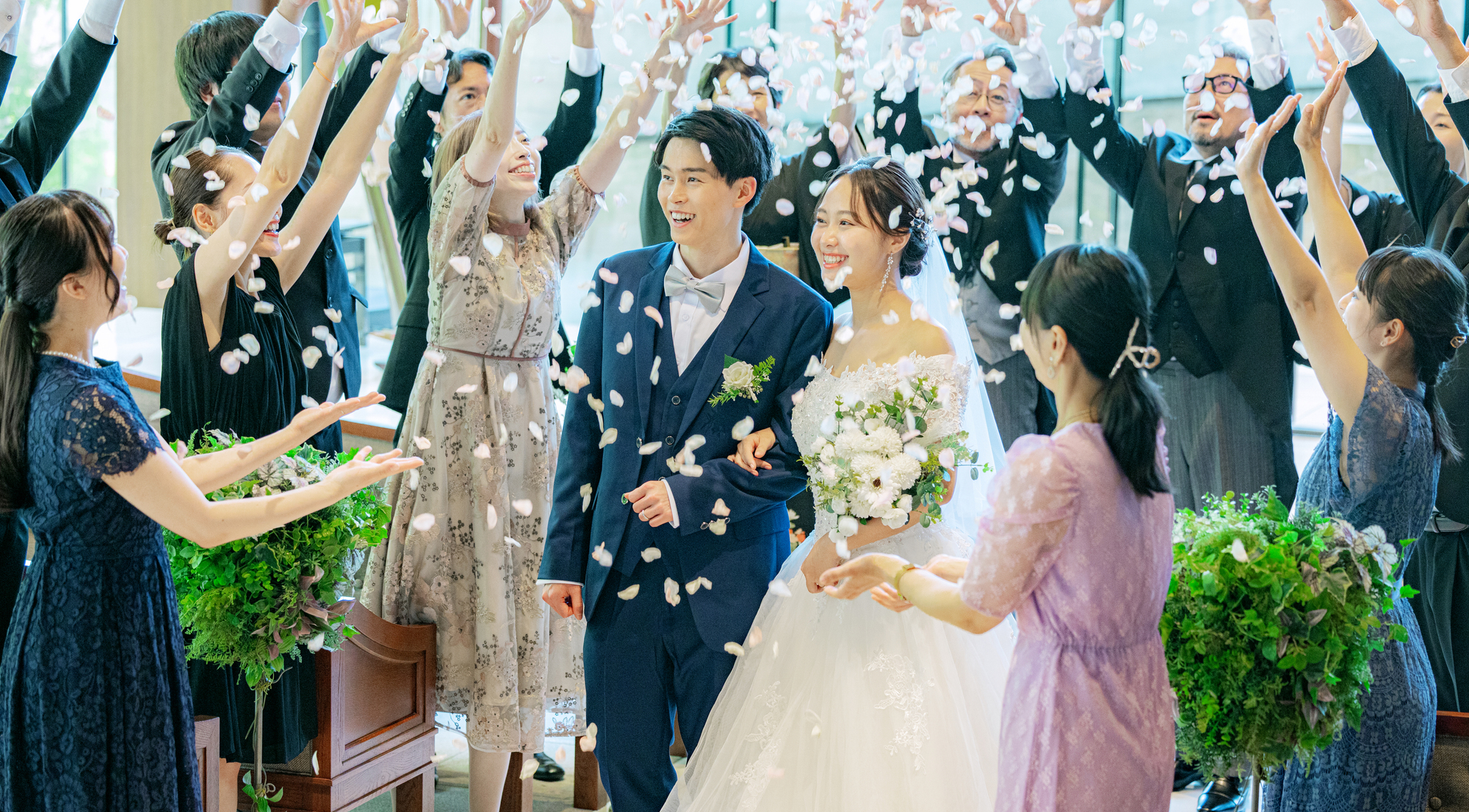 結婚式の送迎にバスレンタルがおすすめ！遠方ゲストにも喜ばれる移動手段